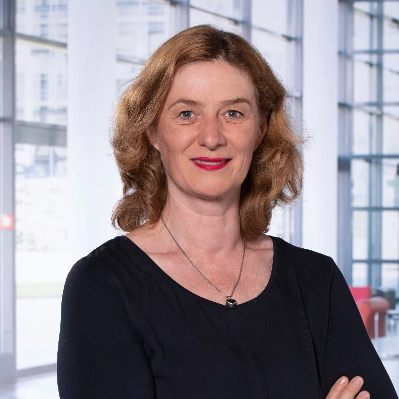 Finanzexpertin Irys Ehmann für persönliche Finanzplanung nach einem Erbe